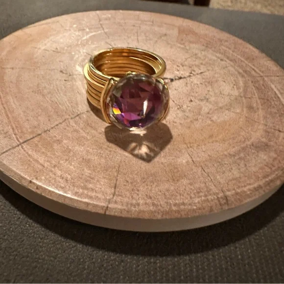 Guess iridescent Purple Crystal Ring size 6 - Picture 6 of 9